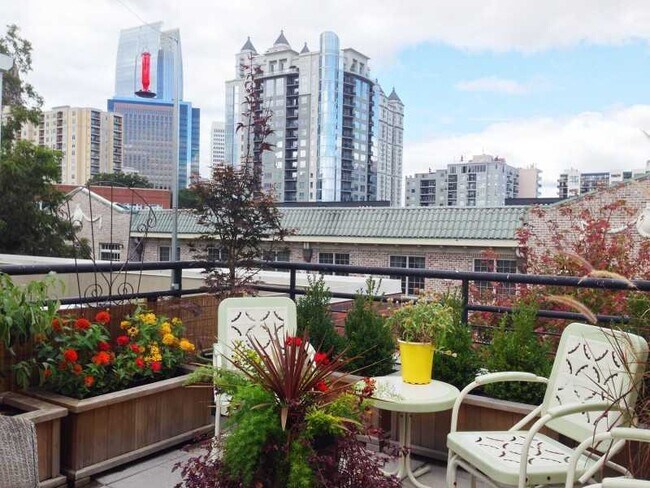 Building Photo - 273 12th St NE