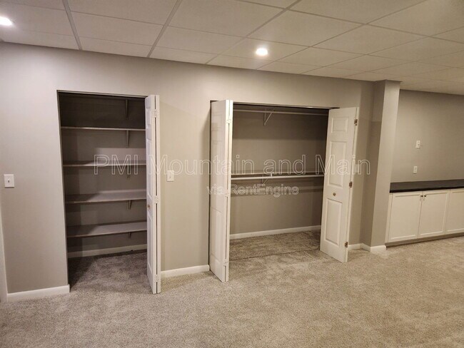 Building Photo - 4000 Laurel Park Hwy