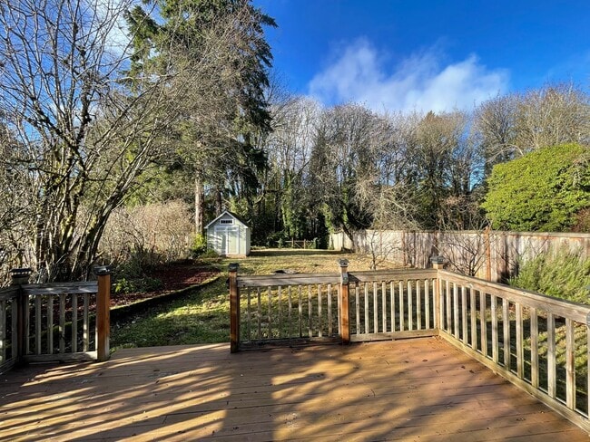 Building Photo - Craftsman Style 3 Bed/2 Bath Home - Bremerton