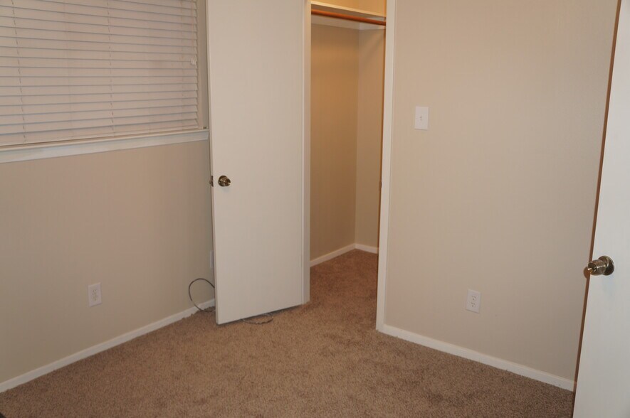 2nd bedroom closet - 5428 Topper Drive