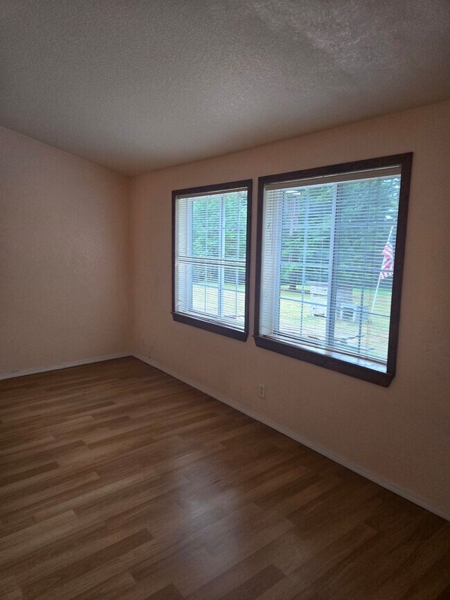 Building Photo - STATUS: PENDING APPLICATION- R10B | $1995 ...