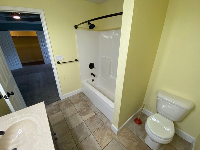 Building Photo - Your Dream Rental Awaits in Osage Hills – ...