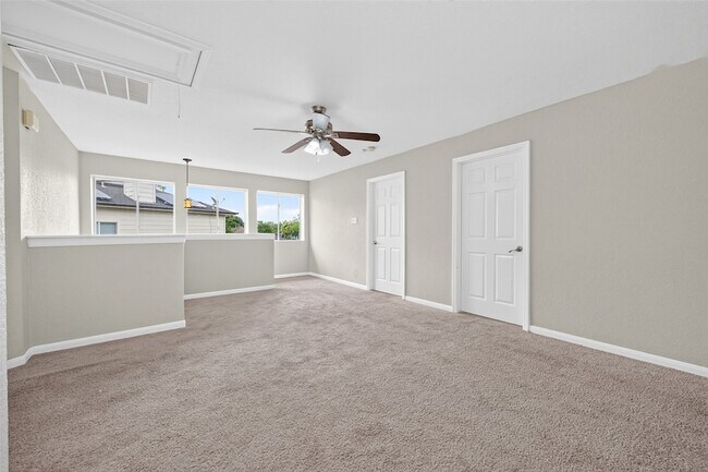 Building Photo - 3219 Watercliff Ct