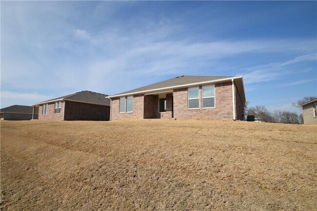 Building Photo - 3071 Laredo Ln