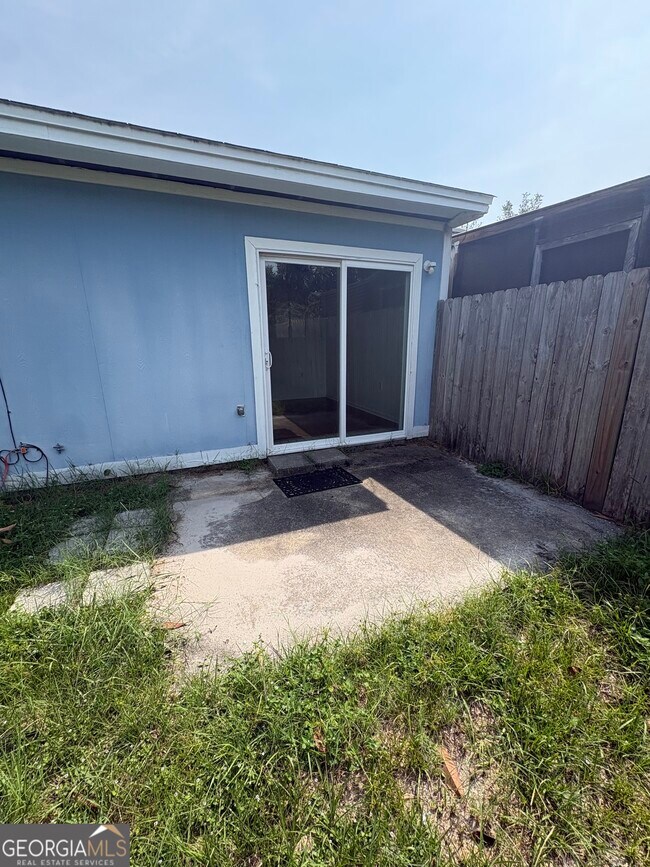 Building Photo - 502 Chateau Cir