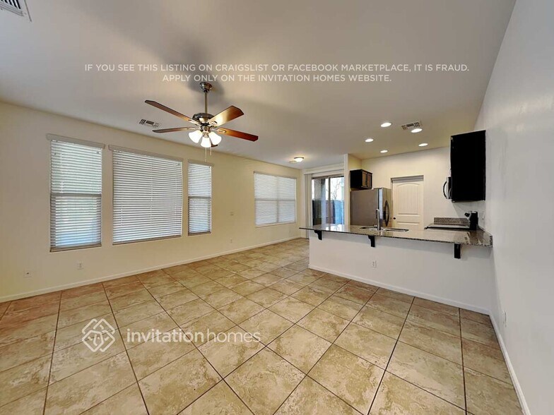 Building Photo - 1447 S Colt Dr