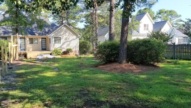 Building Photo - 7517 Lost Tree Rd