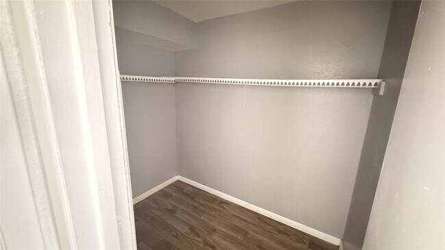 Building Photo - 6200 W Tidwell Rd