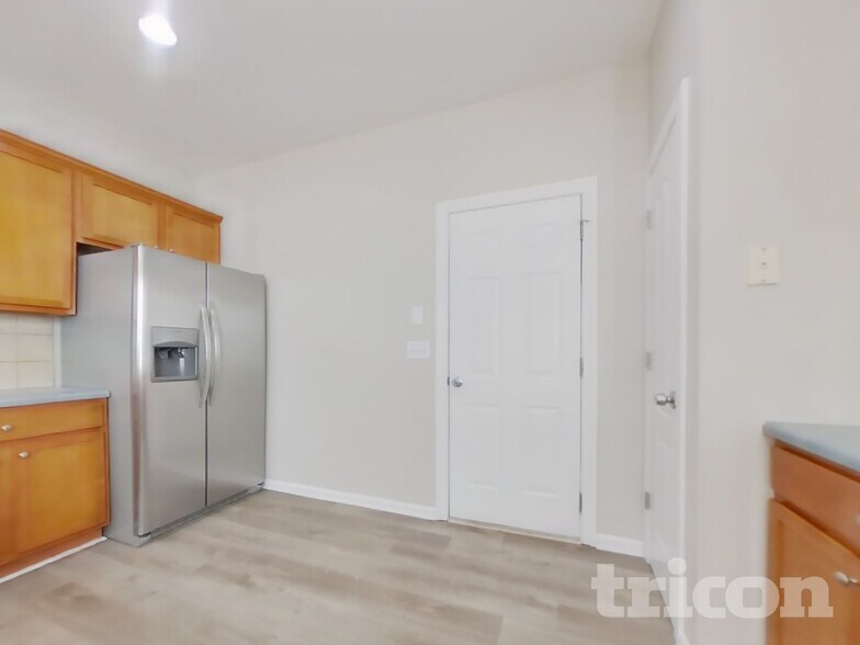 Building Photo - 5213 Inverness Ct