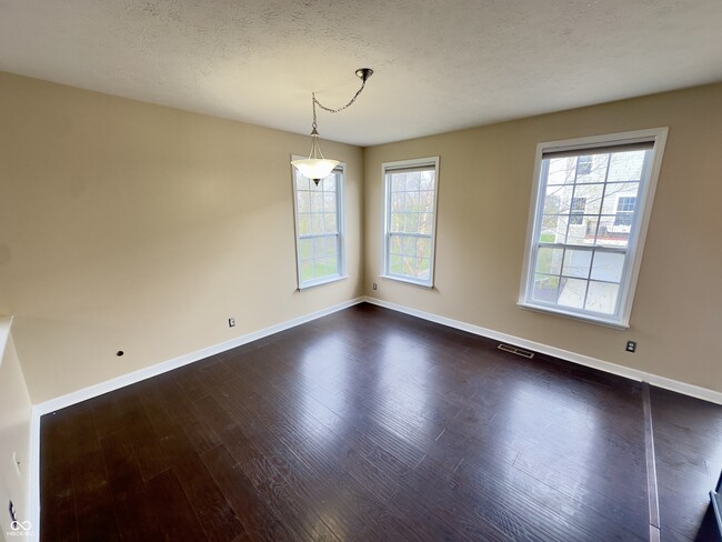 Building Photo - 9094 Demarest Dr