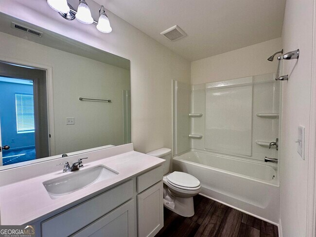 Building Photo - 1066 Paddington Dr