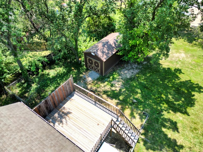 Building Photo - 2400 Ridgefield Rd