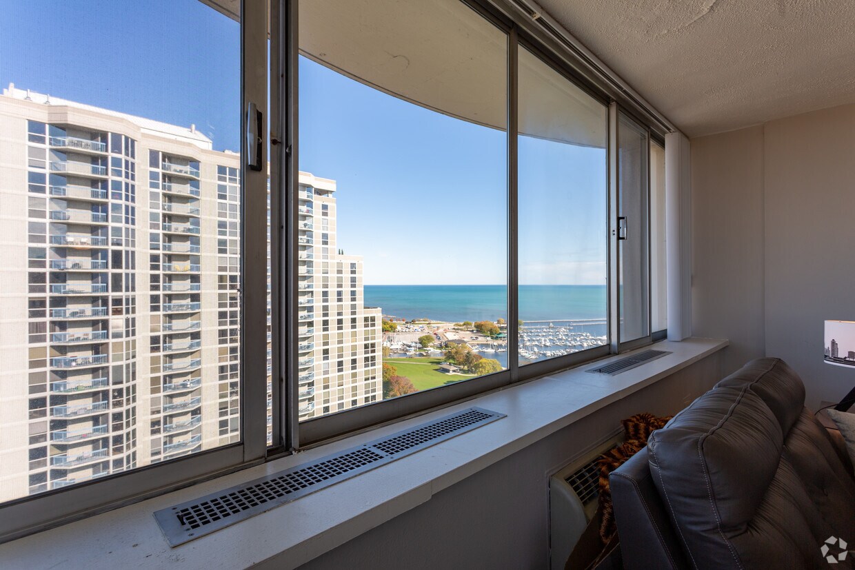 Prospect Tower 500 Off First Month Milwaukee Wi Apartment Finder