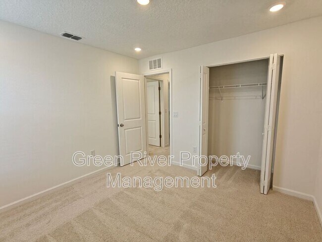 Building Photo - 5724 Lagoon Cruise Wy