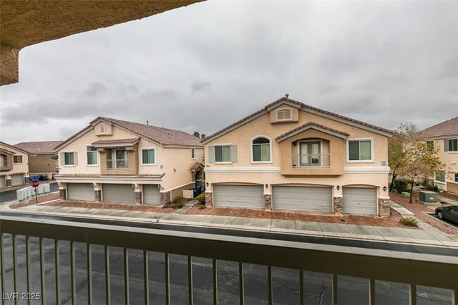 Building Photo - 3508 Hazelnut Pine Pl