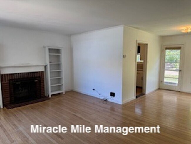 Building Photo - Charming Sun Valley Home with Wonderful Ou...