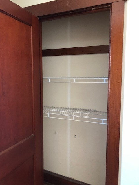 Building Photo - 1359 W Main St