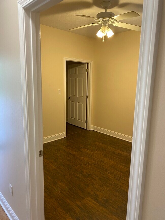 Building Photo - Beautiful 2/1 in Bay St. Louis, MS