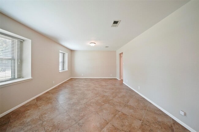 Building Photo - 1319 Spillers Ln