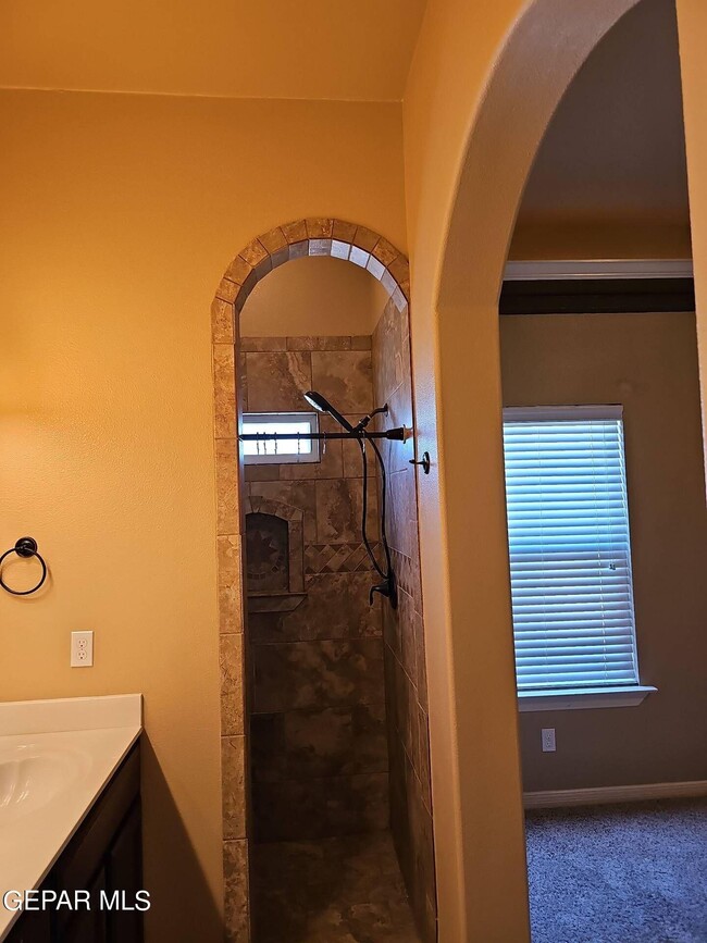 Building Photo - 3704 Grand Bahamas Dr