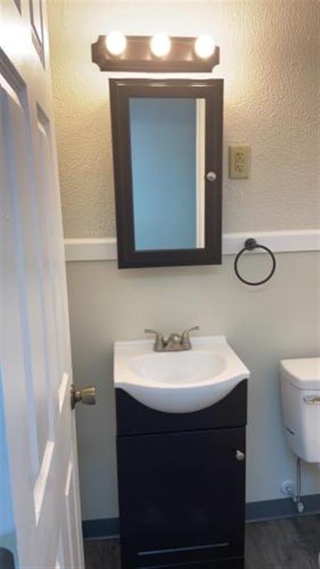 Building Photo - AFFORDABLE AND COMFORTABLE