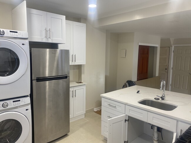 Building Photo - 113 S 2nd St