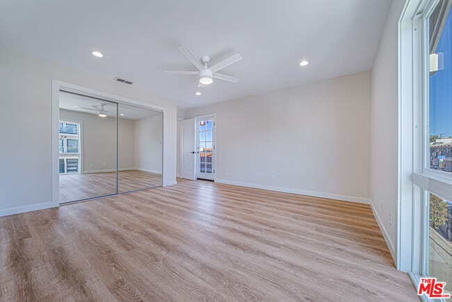 Building Photo - 1125 Manhattan Ave