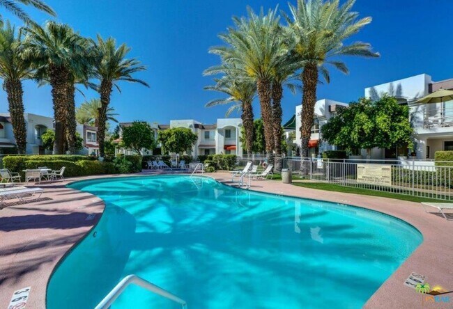 Building Photo - 401 El Cielo Rd