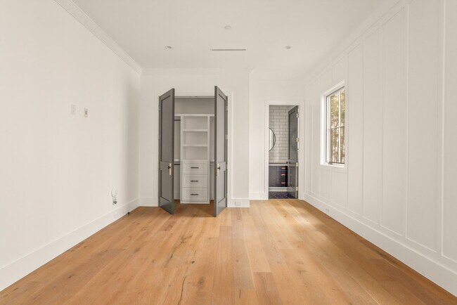 Building Photo - 9022 Monte Mar Dr