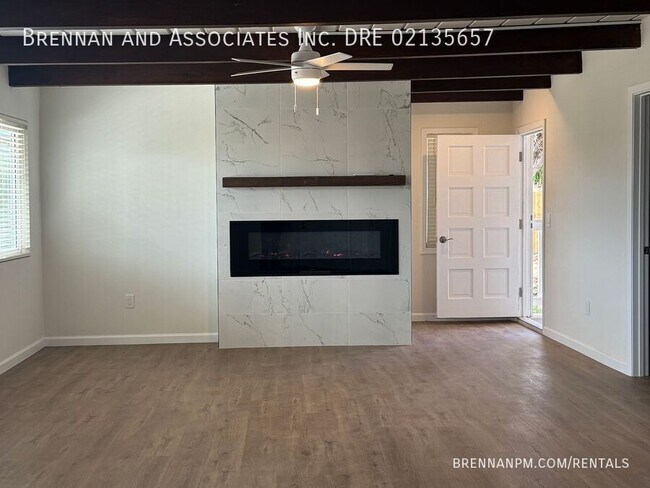 Building Photo - 330 Lento Ln