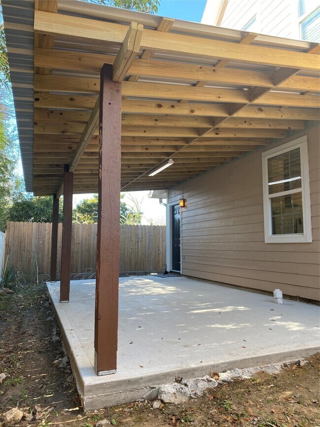 Building Photo - 8246 Lanham Ln