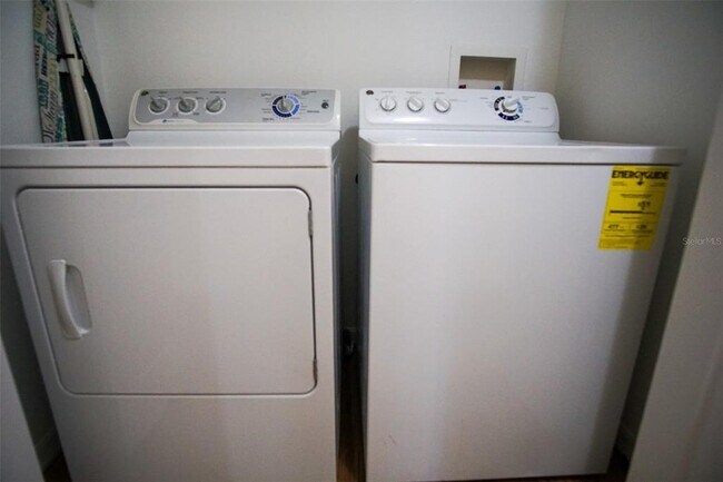 Building Photo - 5004 Mangrove Alley