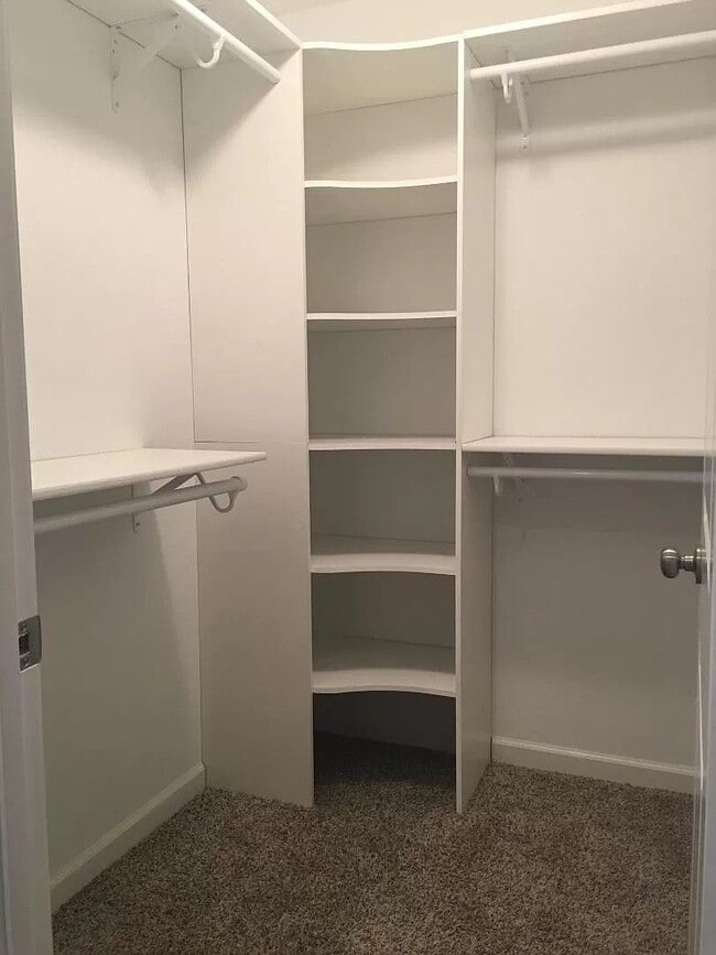 Building Photo - 477 Eve Estates Dr