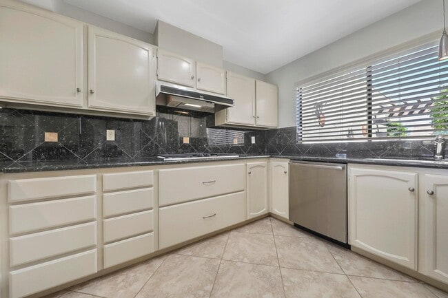 Building Photo - 78480 Montego Bay Cir