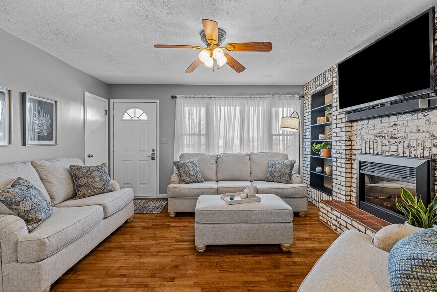 Building Photo - 549 S West Ave