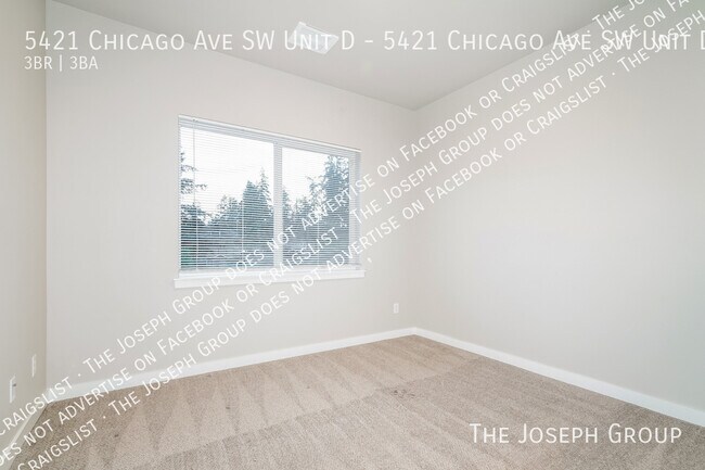 Building Photo - 5421 Chicago Ave SW