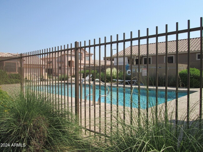 Building Photo - 1425 S Lindsay Rd