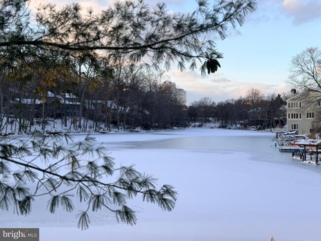 Building Photo - 11292 Harbor Ct