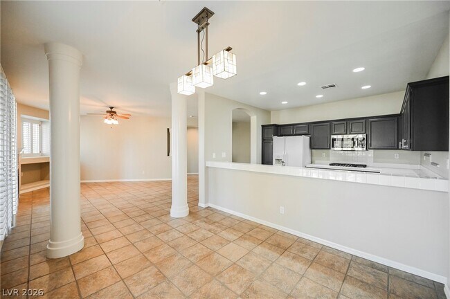 Building Photo - 9108 Vista Greens Way