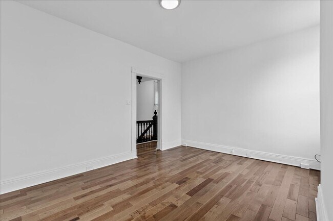 Building Photo - 515 Cato St