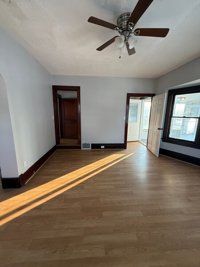 Building Photo - Cleveland Eastside single-family home