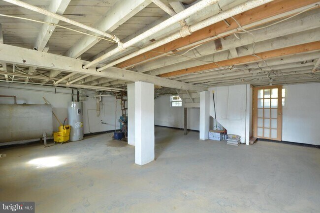 Building Photo - 8609 Oxon Hill Rd
