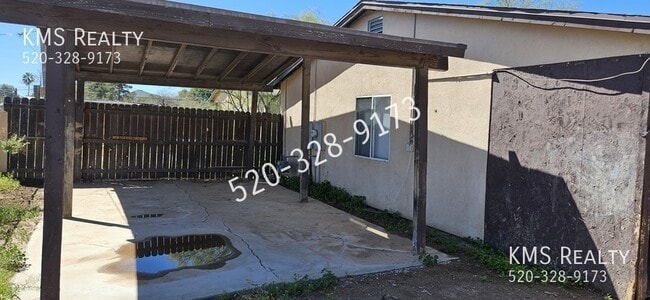 Building Photo - 1616 N Mohave Ave