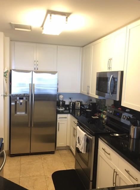 Building Photo - 801 Brickell Key Blvd