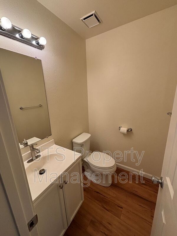 Building Photo - 2515 Merrychase Dr