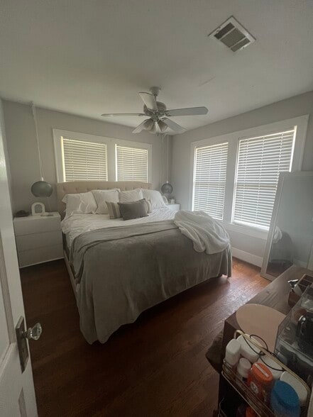 Bedroom with lots of windows is large enough for king-sized bed - 1220 Waugh Dr