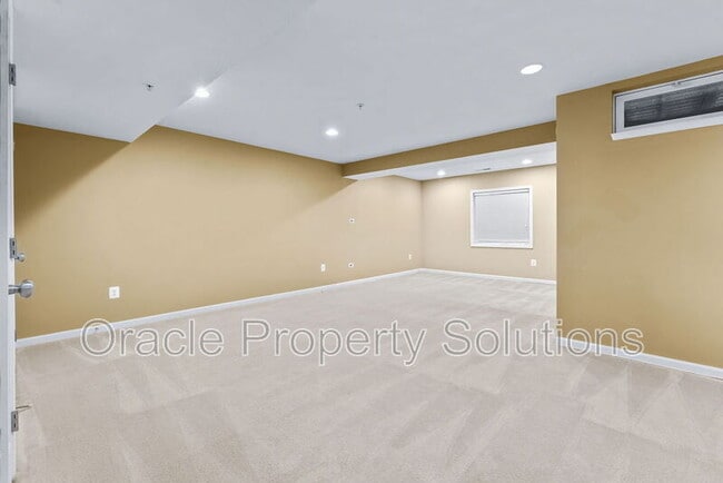 Building Photo - 7550 Maidenhead Dr