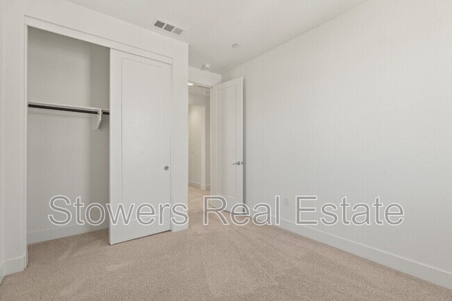 Building Photo - 2012 Confidence Wy