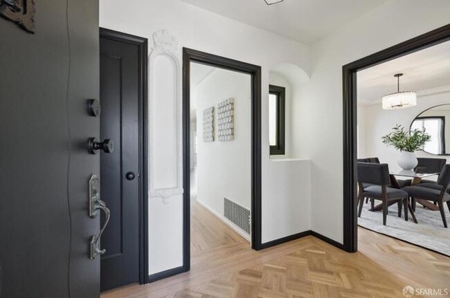 Building Photo - 1831 22nd Ave