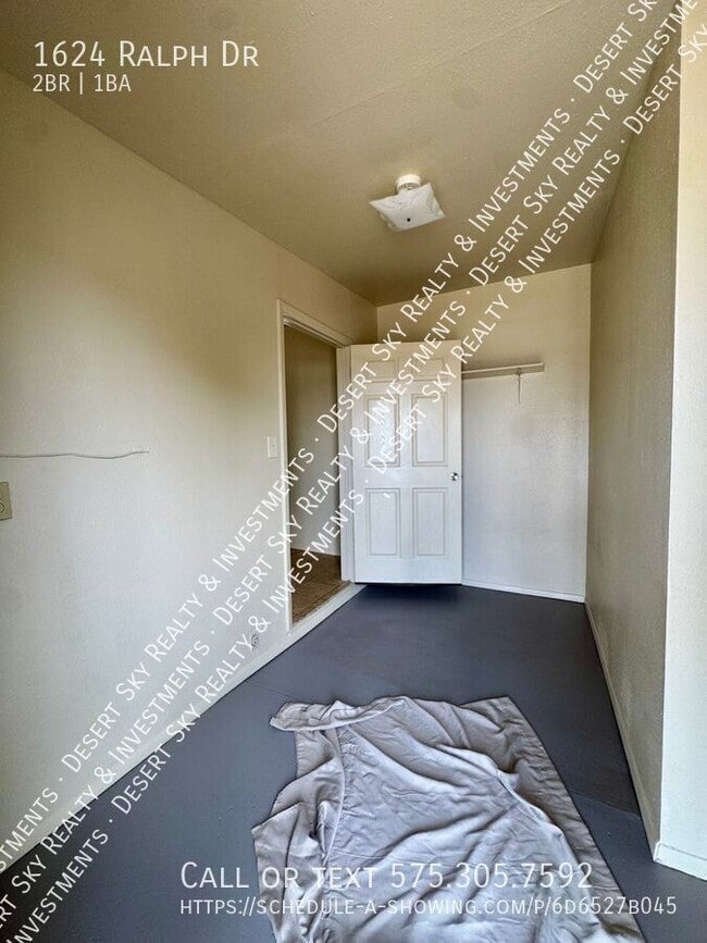 Building Photo - 1624 Ralph Dr